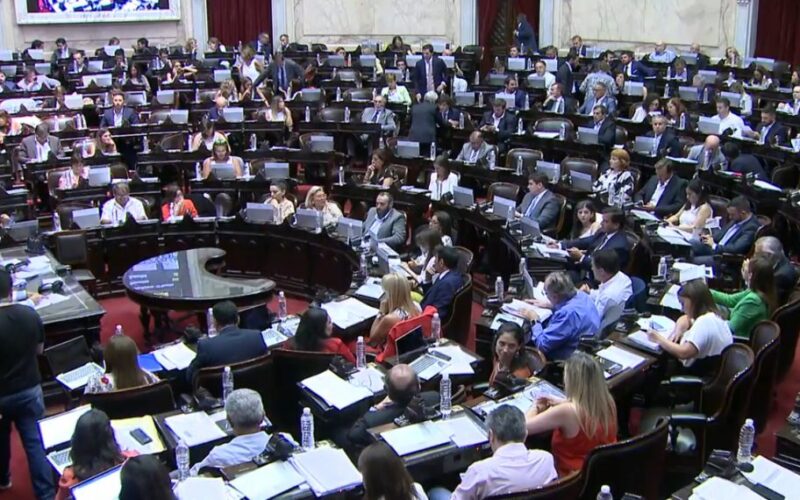 Sesiones extraordinarias: Diputados vota la reestructuración de la deuda 5 dipu scaled