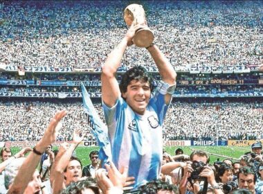 diego armando maradona argentina campeon del mundo mexico 1986 86 estadio azteca crop1604079978430.jpg 554688468