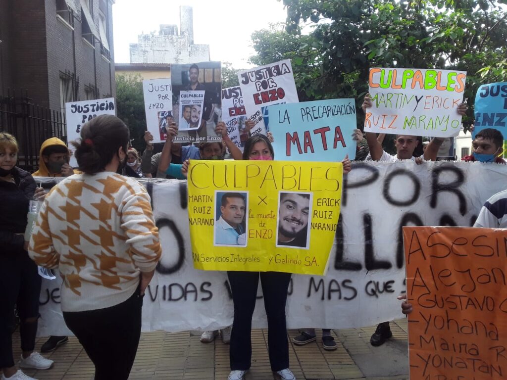 Piden justicia por Enzo Orellana, el obrero que murió al caer 30 metros desde una antena 7 WhatsApp Image 2021 03 23 at 12.59.22