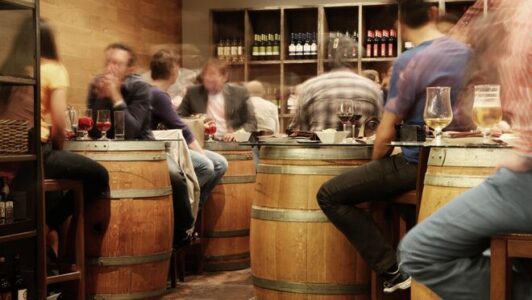 Bar restaurante pre Covid 19 1442265760 460853 660x372