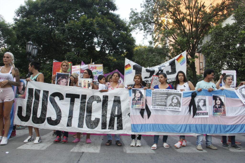 Comienza el juicio por el transfemicidio de Ayelén Gómez 6 MG 0420