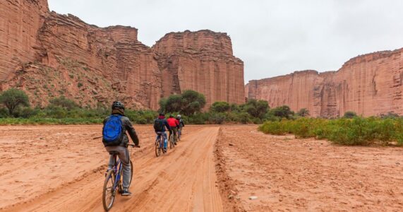 excursion en bicicleta por el zu17E5vkr 1200x630 1