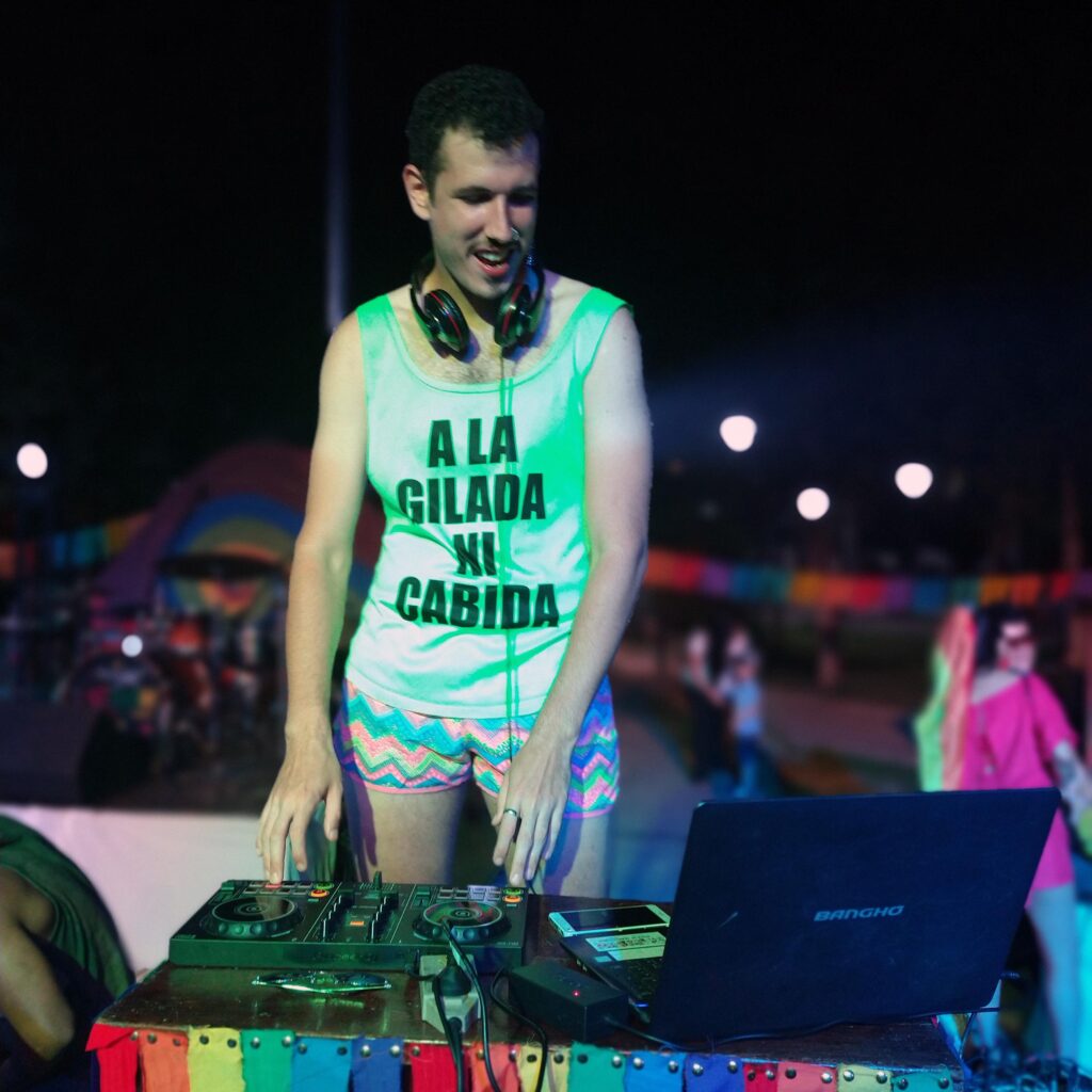 Así se vivió la Primera Marcha del Orgullo LGBT+ en Tafí Viejo 19 IMG 20211122 203045838 PORTRAIT