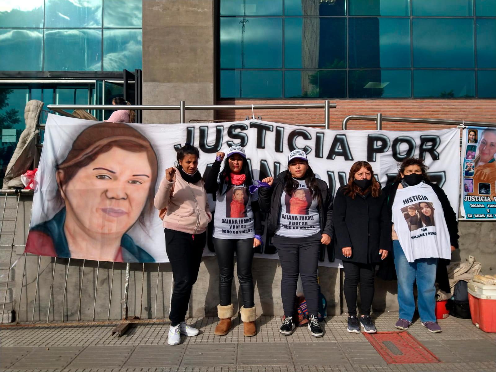 Mujeres pidiendo Justicia en Tucumán