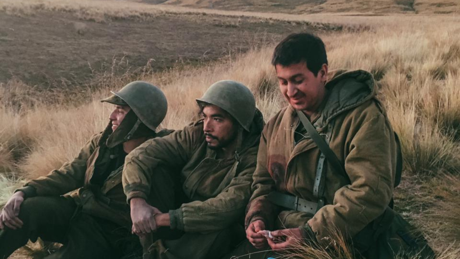 Pesonas actuando de soldados de Malvinas