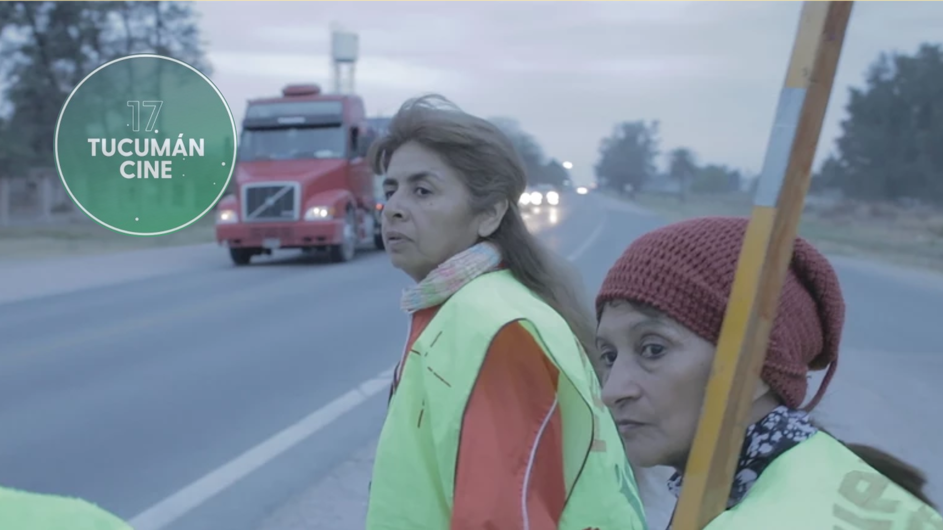 Foto de dos mujeres en la ruta