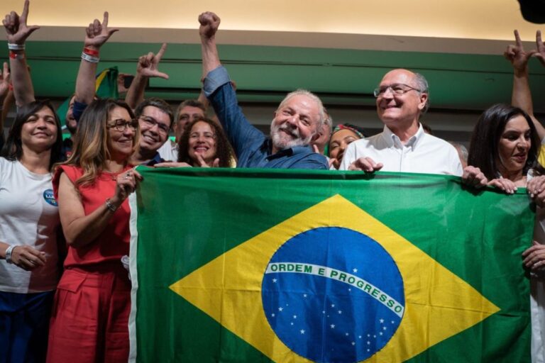 Lula fue electo Presidente de  Brasil: “Esta es la victoria de un inmenso movimiento”