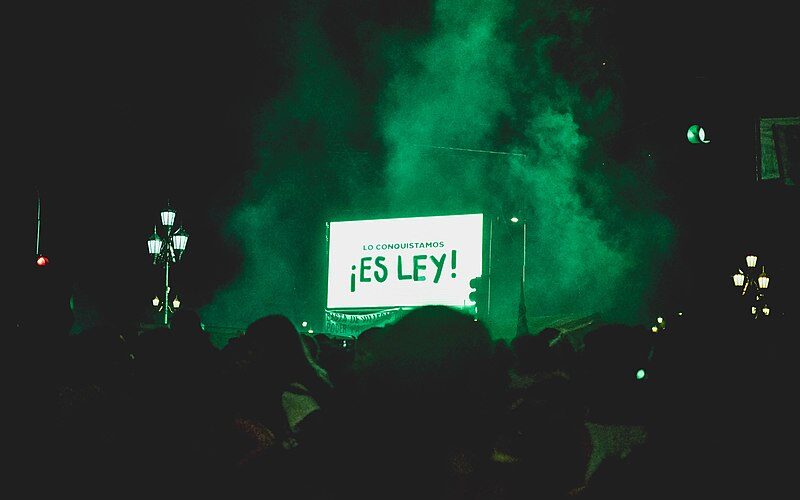 800px Vigilia IVE Buenos Aires senadores titi nicola periodicas 7 Aborto Legal 2020 57 1