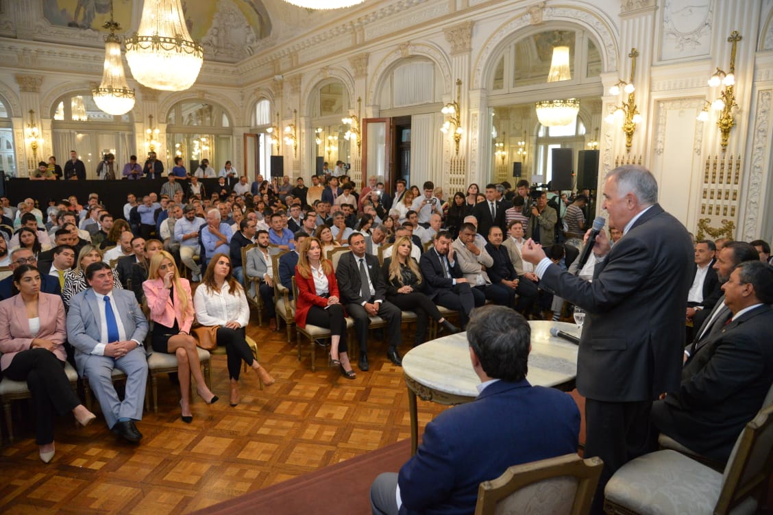 Osvaldo Jaldo Gobernador de Tucumán.