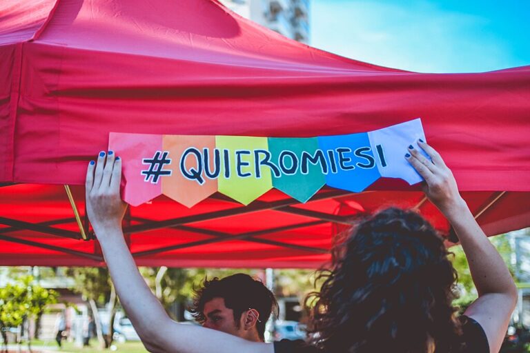 1024px Estudiantazo por la ESI Frente ESI Santa Fe Periodicas Titi Nicola 15