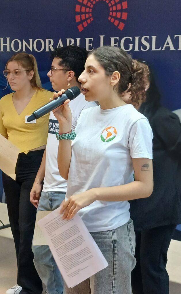 TALLER DE JUVENTUDES: Entender el presente para construir el futuro que queremos 7 SOFIA BARON 2