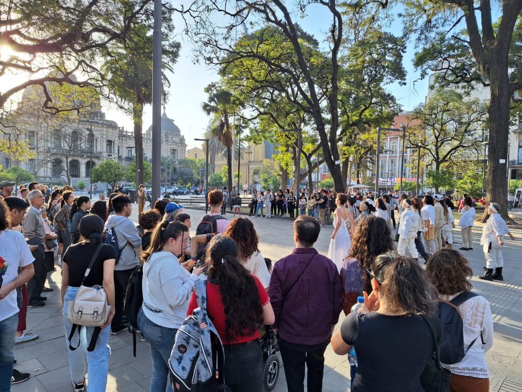 Evocación Lola: una acción colectiva para pensar la libertad desde el arte y el cuerpo 6 WhatsApp Image 2025 05 16 at 15.24.44 1 1