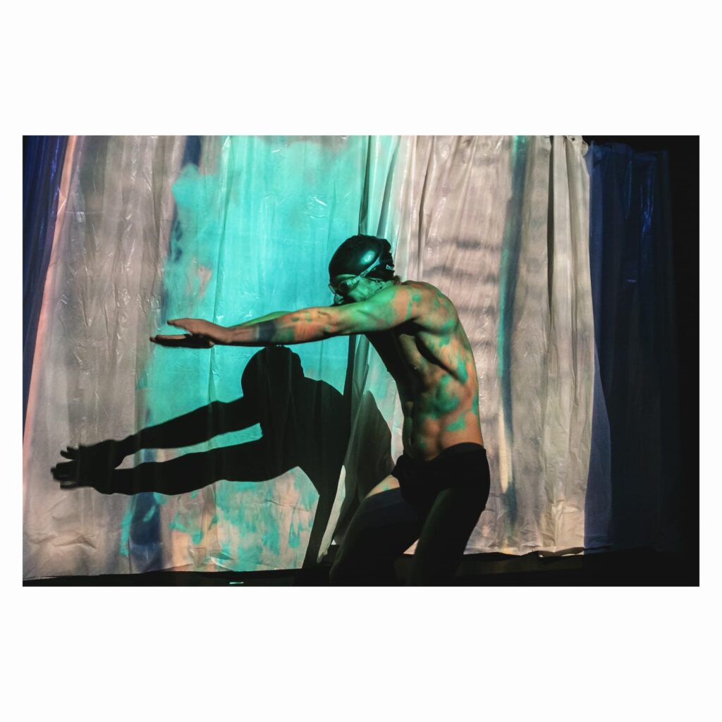 “Nada”: arte, resistencia y sensibilidad queer desde las profundidades 6 WhatsApp Image 2025 05 21 at 08.54.51