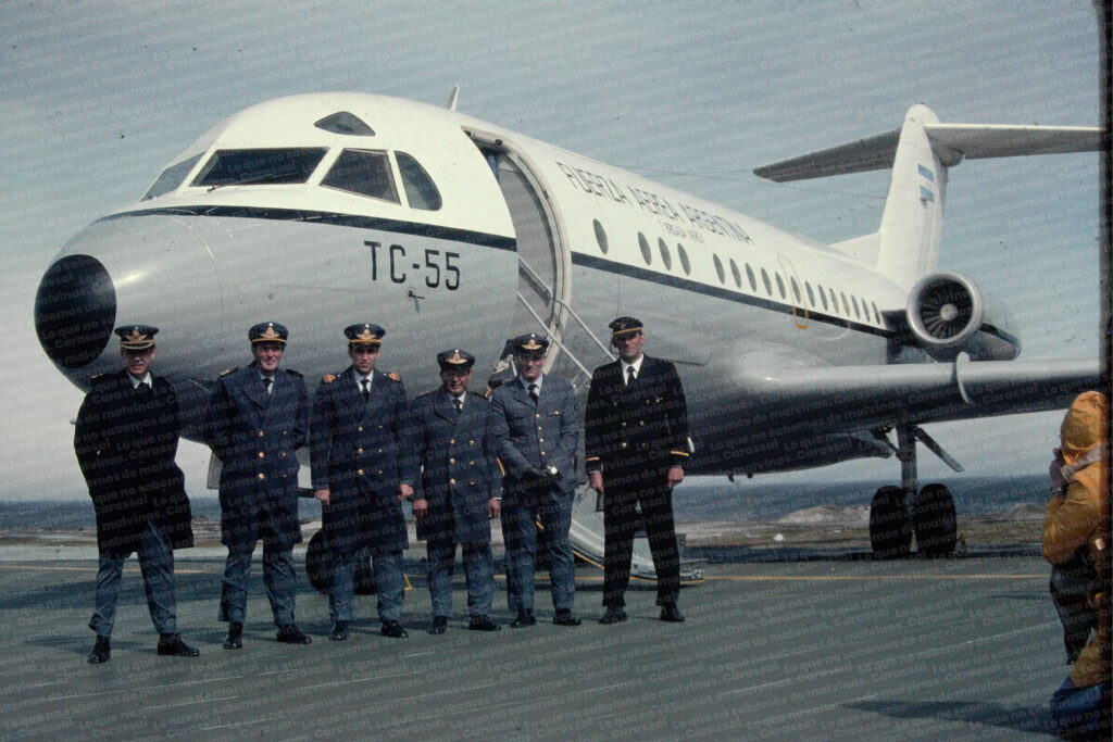 El 10 de junio y la soberanía: una memoria posible para Malvinas 8 Avion de Lineas Aereas del Estado Argentino en el aeropuerto de Hooker Point construido por la Fuerza Aerea Argentina 1978 01